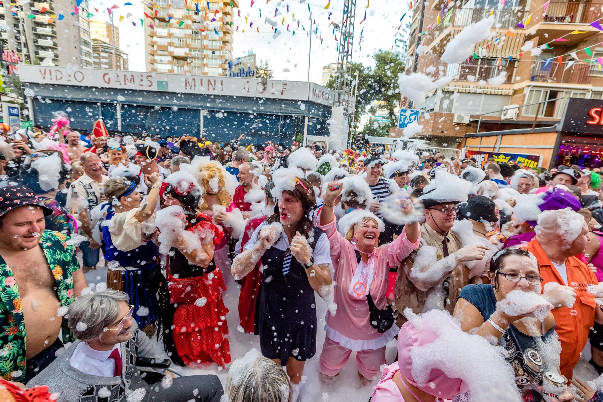 La "Fancy Dress" llena de disfraces Benidorm