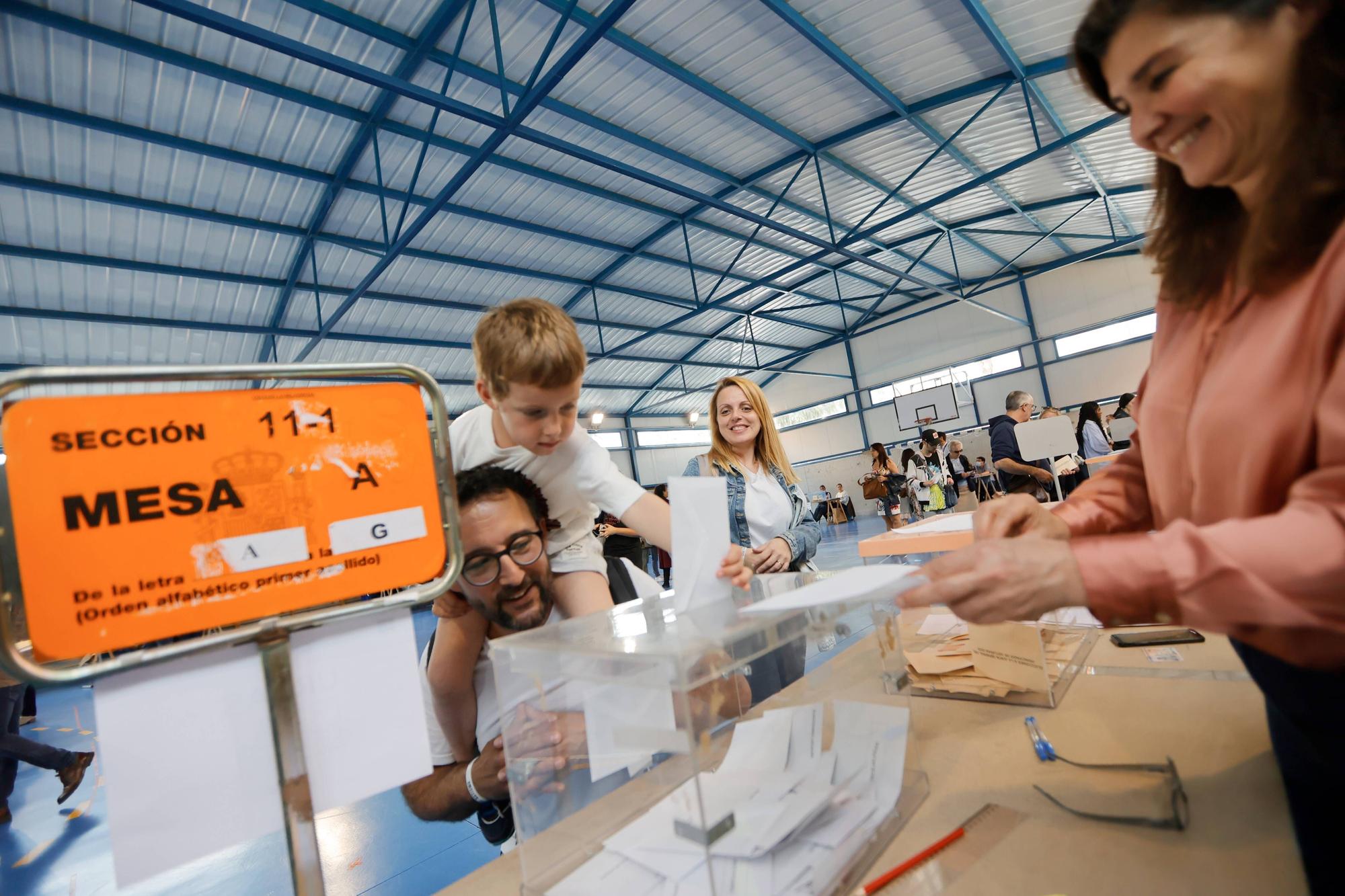 Las mejores imágenes de la jornada electoral del 28M en Asturias
