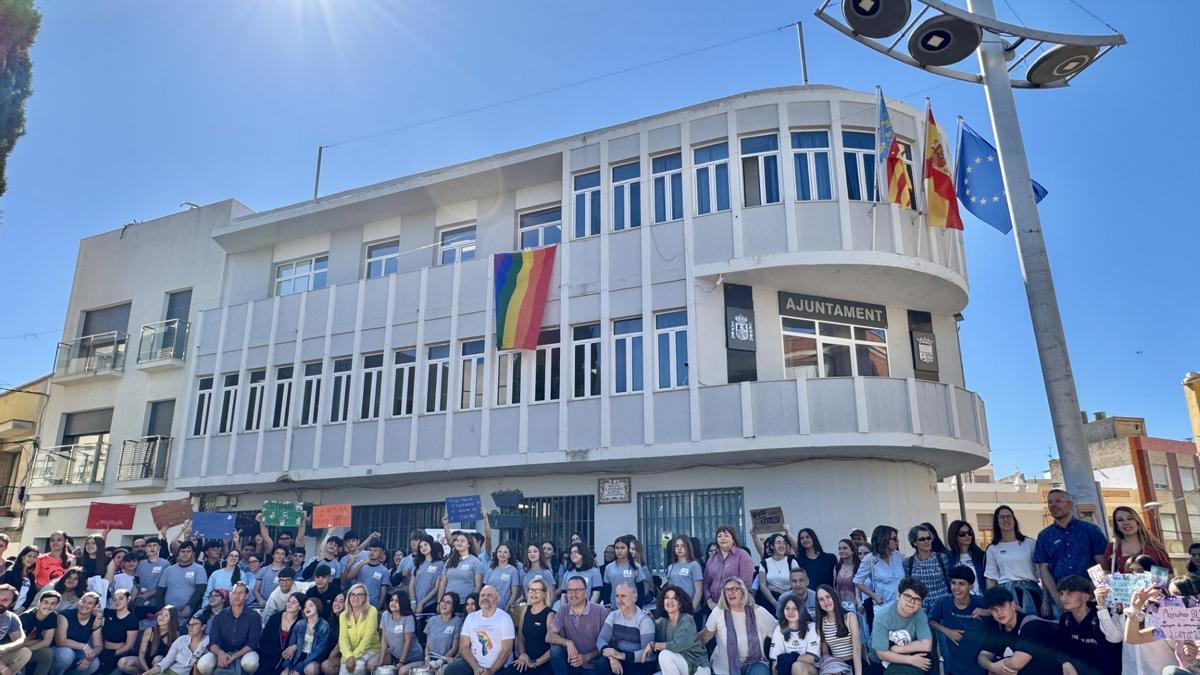 Picassent reivindica una sociedad libre de discriminación contra el colectivo LGTBI.