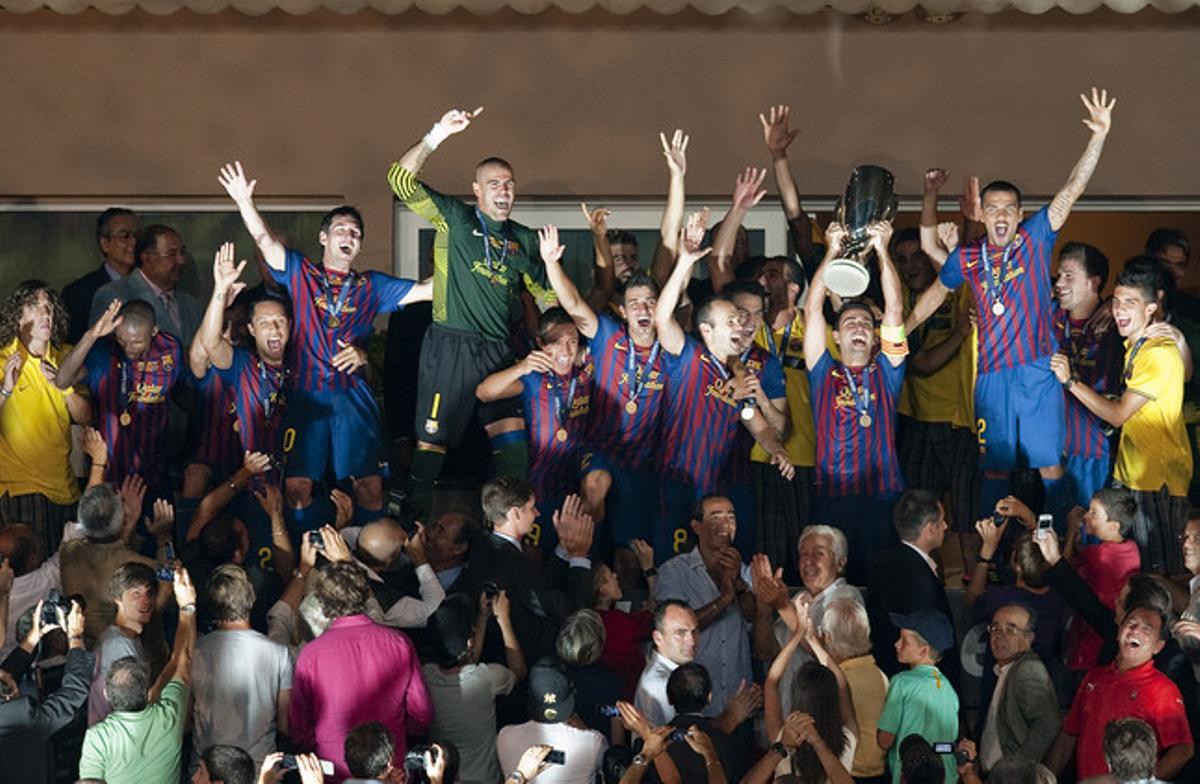 Els jugadors del Barça celebren el triomf contra el Porto.
