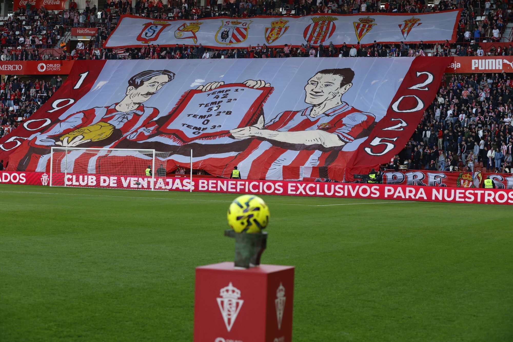 EN IMÁGENES: Gran victoria del Sporting contra el Granada en El Molinón