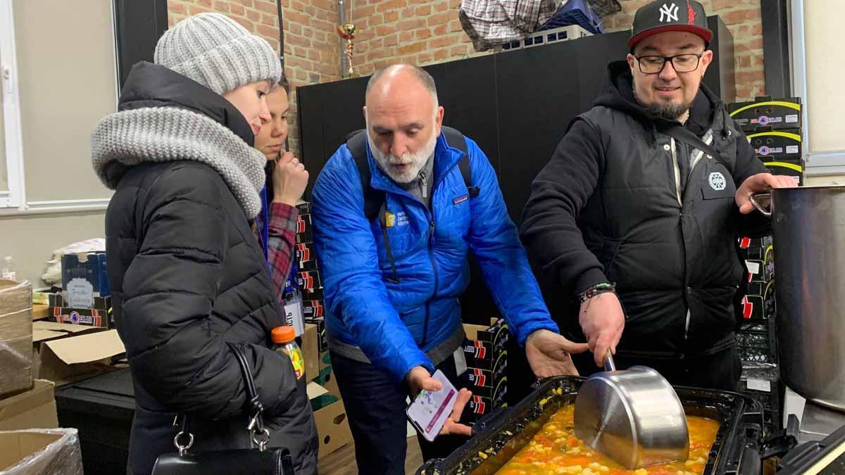 Ferits en un bombardeig quatre cooperants del xef José Andrés Ferits en un bombardeig quatre cooperants del xef José Andrés