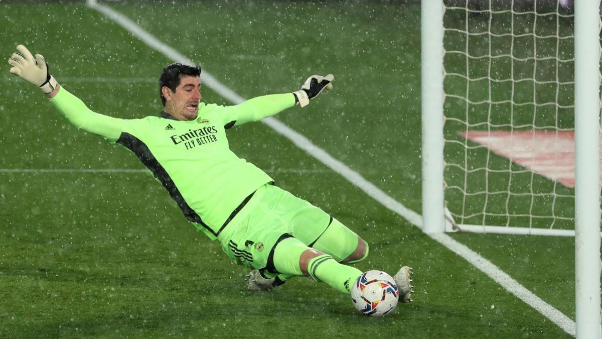 Courtois, durante el partido ante el Eibar