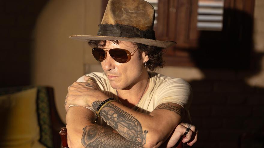 Bunbury sorprende con un nuevo videoclip, &#039;Loco&#039;