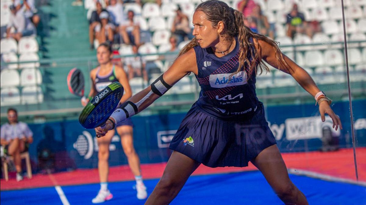 Gemma Triay, en primer plano, con Alejandra Salazar al fondo, en el último torneo que ganaron en Cerdeña.