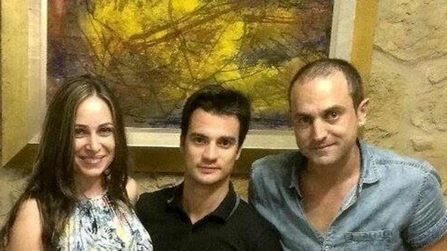 Foto cedida por una pareja de O Grove que se fotografió con Dani Pedrosa, con el que coincidieron cenando el sábado.