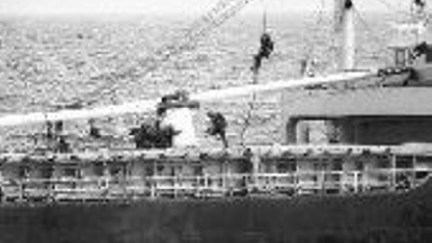 EEUU pide disculpas por el fiasco de la toma del barco