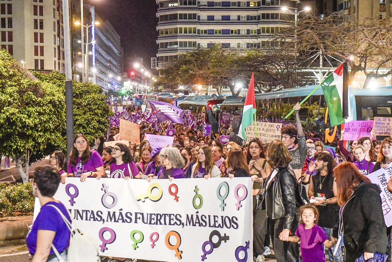 La manifestación del 8M en Las Palmas de Gran Canaria, en imágenes