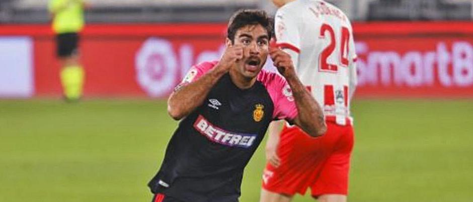 Abdón celebra su tanto en la victoria frente al Almería de la primera vuelta.