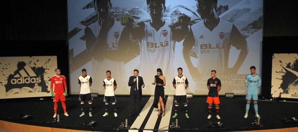 Así son las nuevas camisetas del Valencia CF