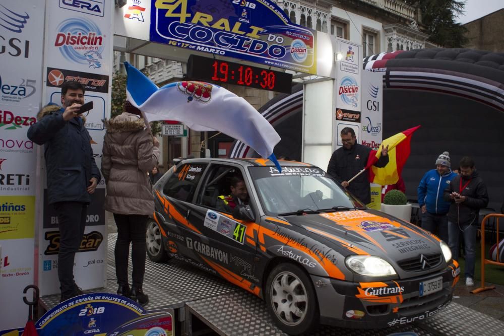 El vigente campeón vence en la primera especial y en el Tramo Cronometrado de Calificación.