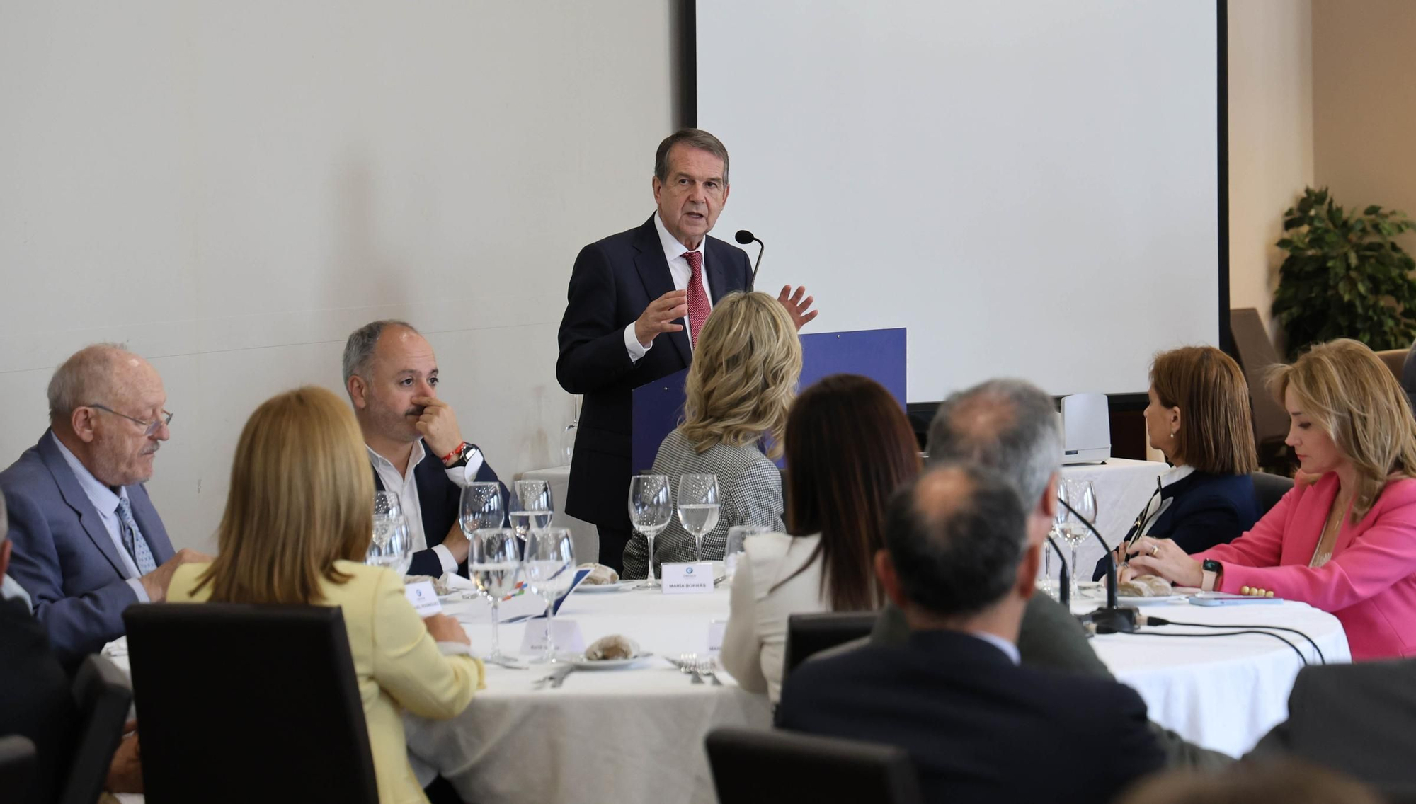 El Círculo de Empresarios cierra su ciclo electoral con Abel Caballero