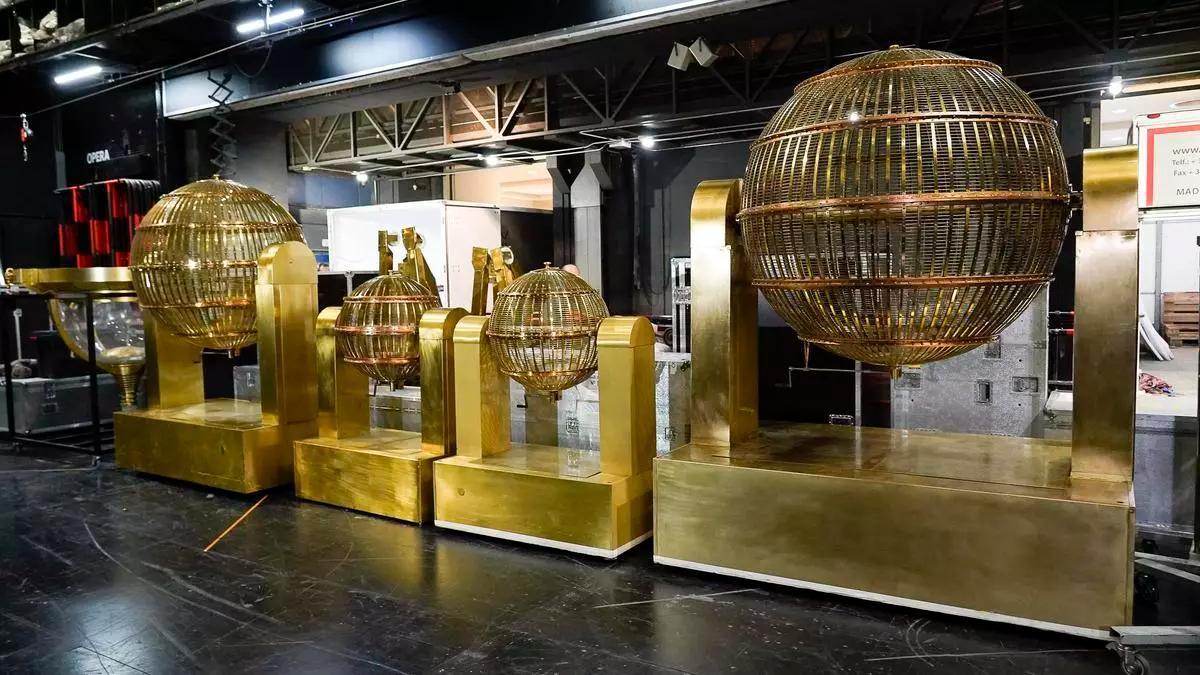 Aviso a los asturianos: si te toca el Gordo de Navidad y lo compartes con más personas no vayas solo al banco (acabarás lamentándolo)