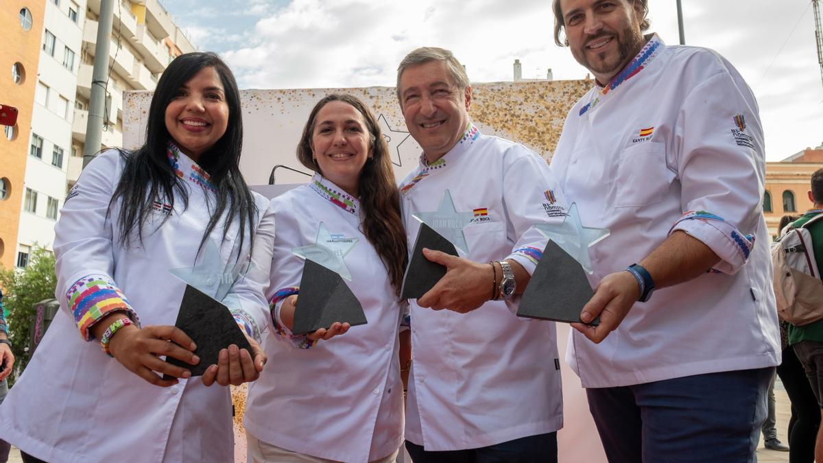 Joan Roca amb altres xefs que tenen la seva estrella al Passeig de les Estrelles de la Gastronomia de Huelva