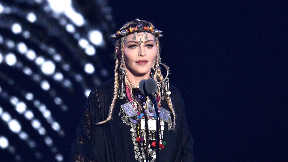 Madonna durante el tributo a Aretha Franklin en los MTV Video Music Awards 2018