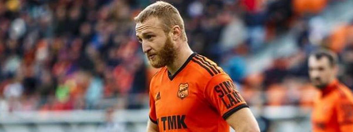 ¡El capitán de Armenia deja el fútbol para ir a la guerra!