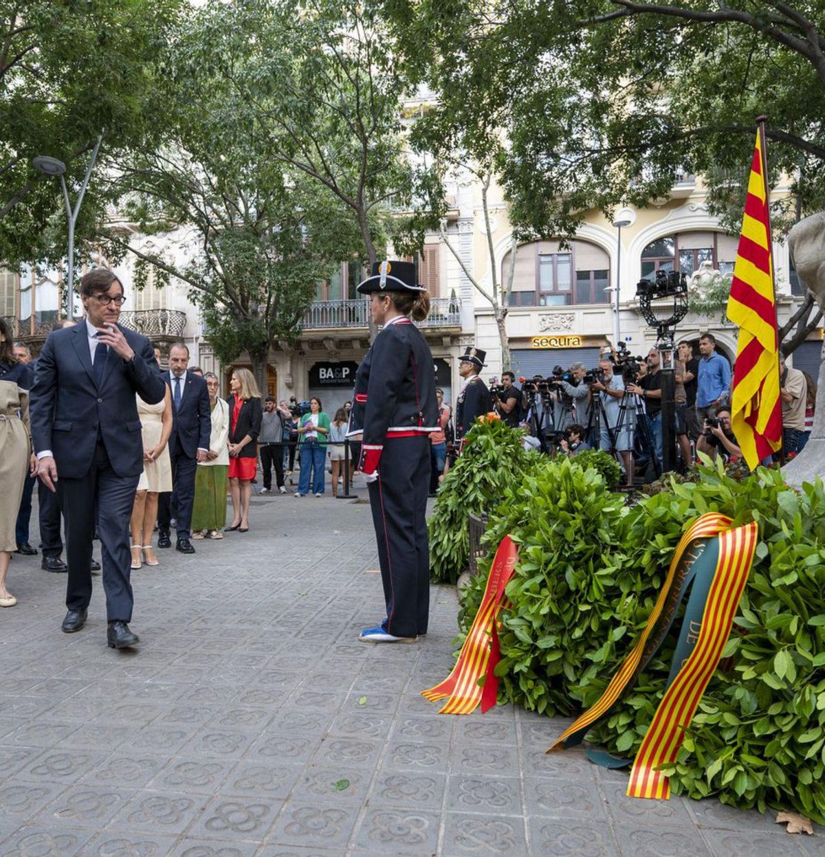 El Govern reivindica la llengua com a eix de cohesió i demana "seny i ambició" El Govern reivindica la llengua com a eix de cohesió i demana "seny i ambició"
