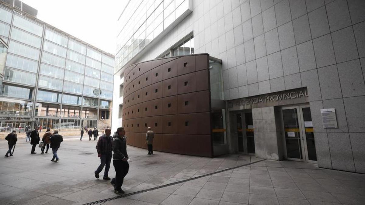 Hereda un pisto en Asturias y el impuesto de sucesiones le obliga a pagar confirma el pago de 117.000 euros: la Justicia habla