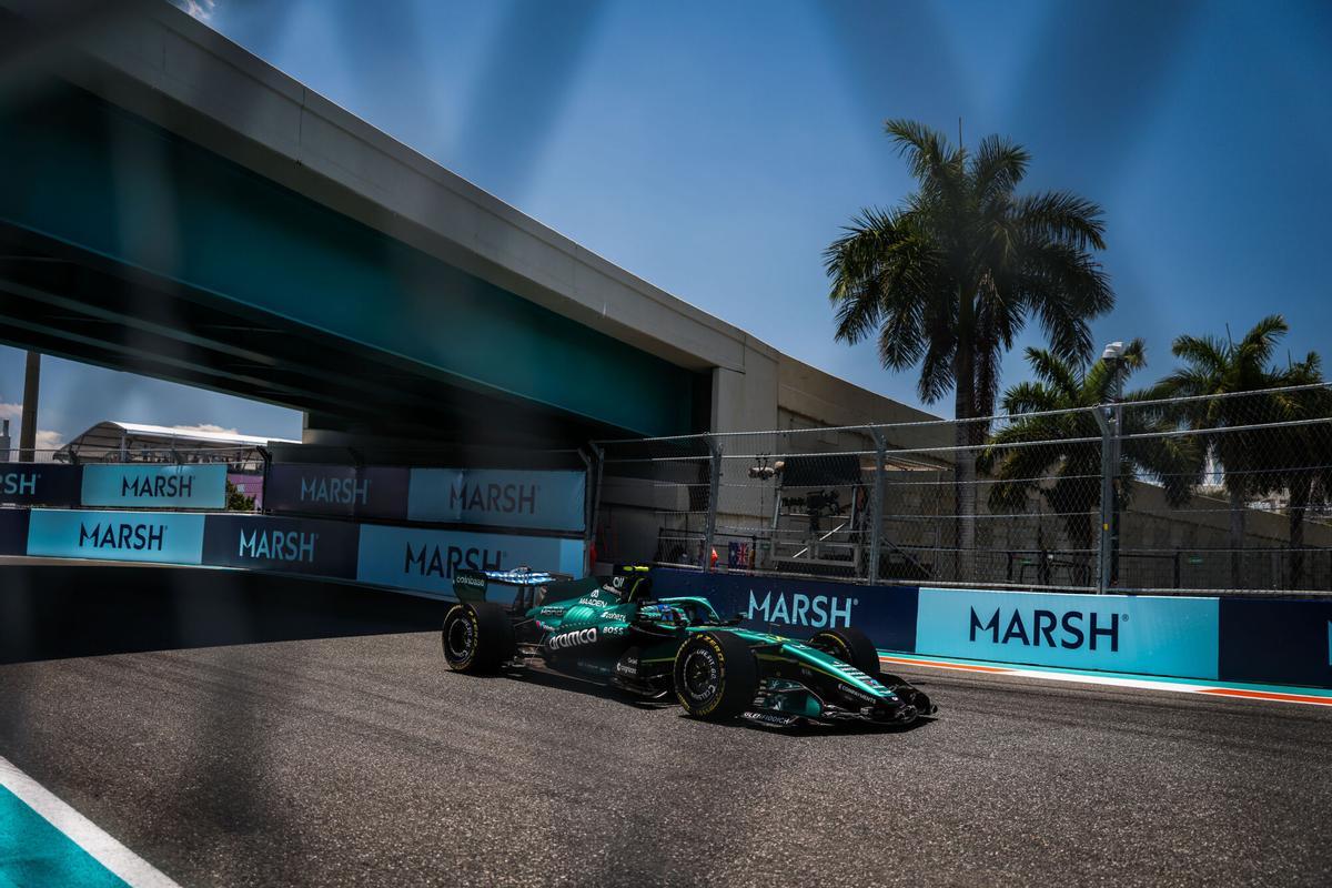 14 ALONSO Fernando (spa), Aston Martin F1 Team AMR26, action during the Formula 1 Miami Grand Prix 2026, 4th round of the 2026 Formula One World Championship from May 1 to 3, 2026 on the Miami International Autodrome, in Miami Gardens, USA - Photo Antonin Vincent / DPPI AFP7 01/05/2026 ONLY FOR USE IN SPAIN