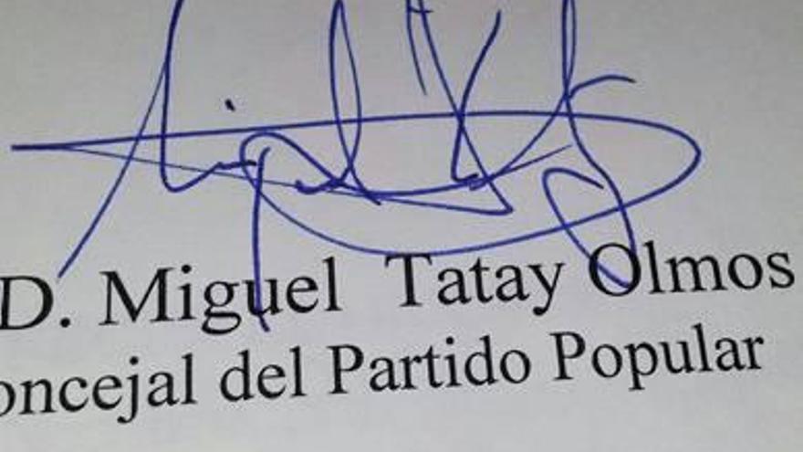 El PSOE detecta tres firmas «irregulares» de ediles del PP en la petición de pleno urgente