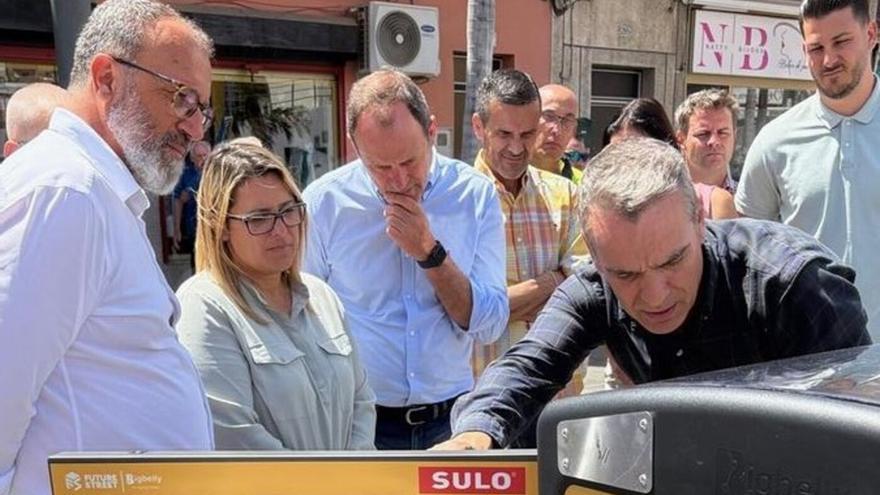 El sureste de Gran Canaria coloca papeleras inteligentes en sus zonas comerciales para basura y 3.000 colillas