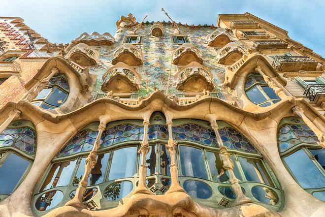 Fachada de la obra maestra modernista Casa Batlló, Barcelona