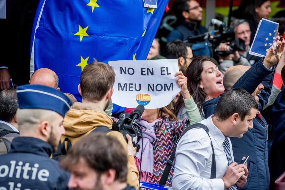 Les imatges de la compareixença de Puigdemont