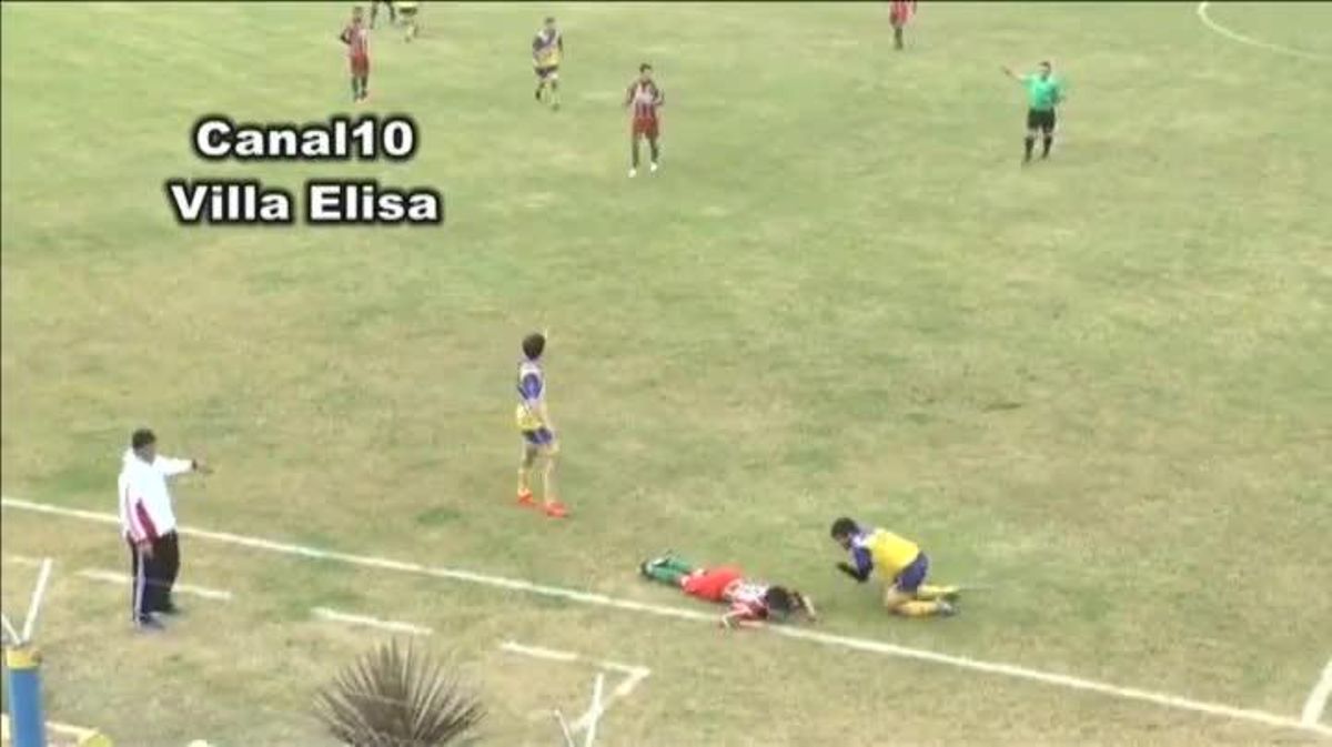 Mor un futbolista argentí durant un partit