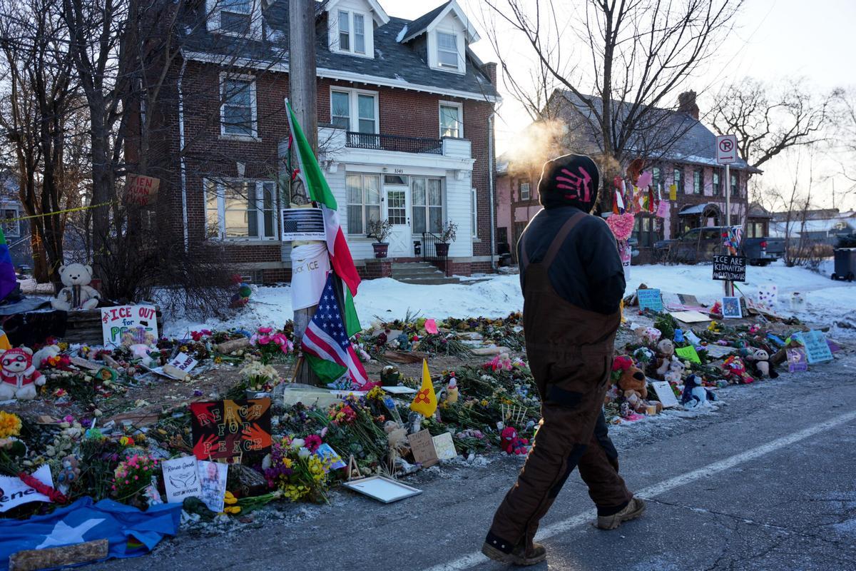 Memorial en recuerdo de Renee Good, que murió de tres disparos de un agente de ICE el pasado 7 de enero.
