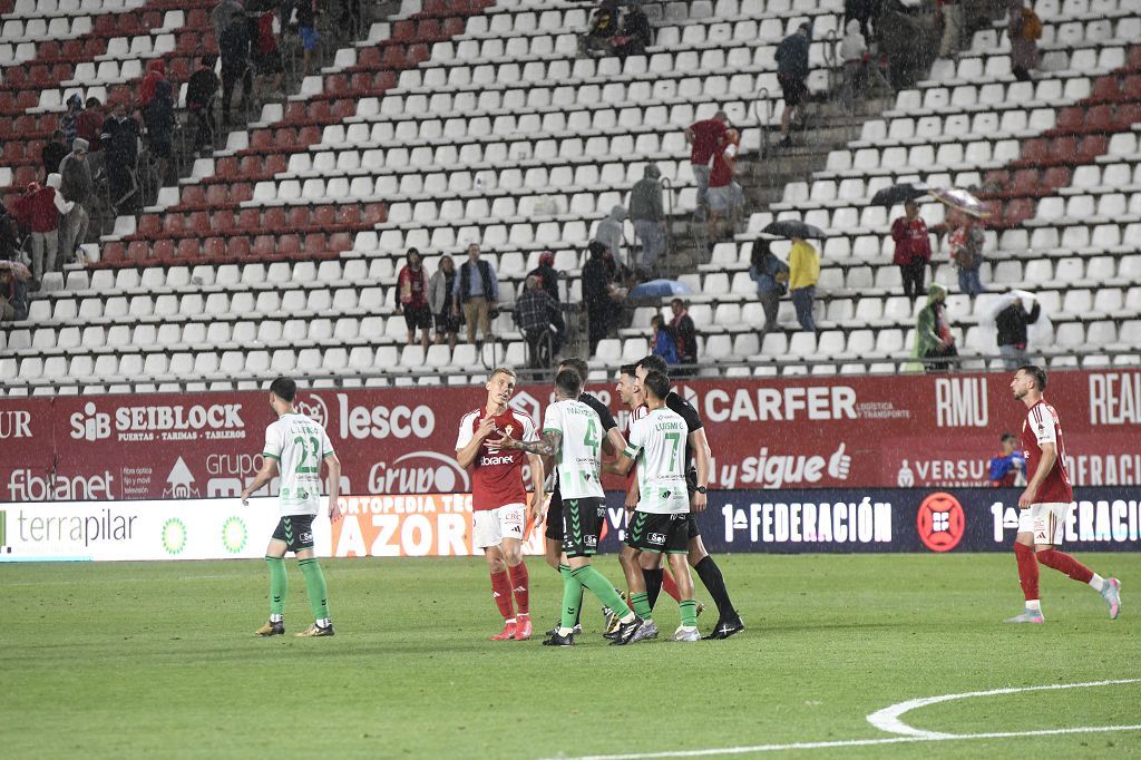 Las mejores imágenes del partido entre el Real Murcia y el Antequera
