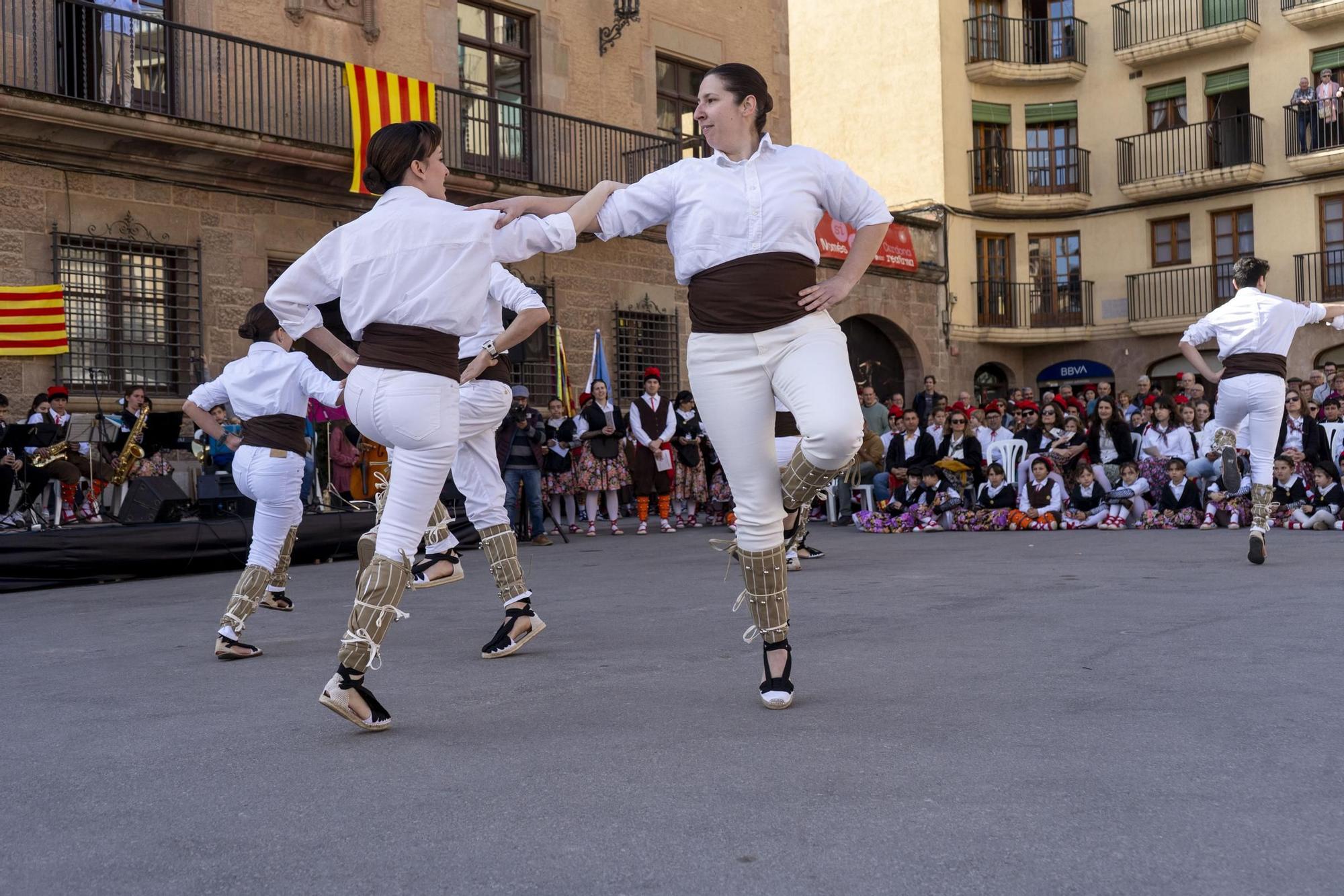 Totes les imatges de la trobada de balls de cascavells de Cardona