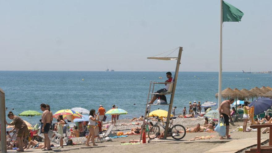 Málaga pone en marcha hoy los servicios de playa en sus 13 kilómetros de litoral