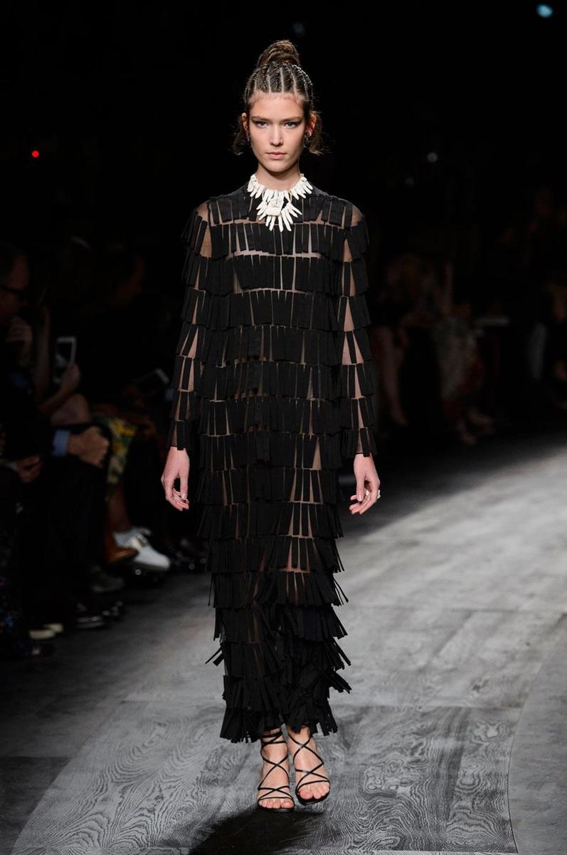 PFW: Valentino Primavera/Verano 2016, vestido negro