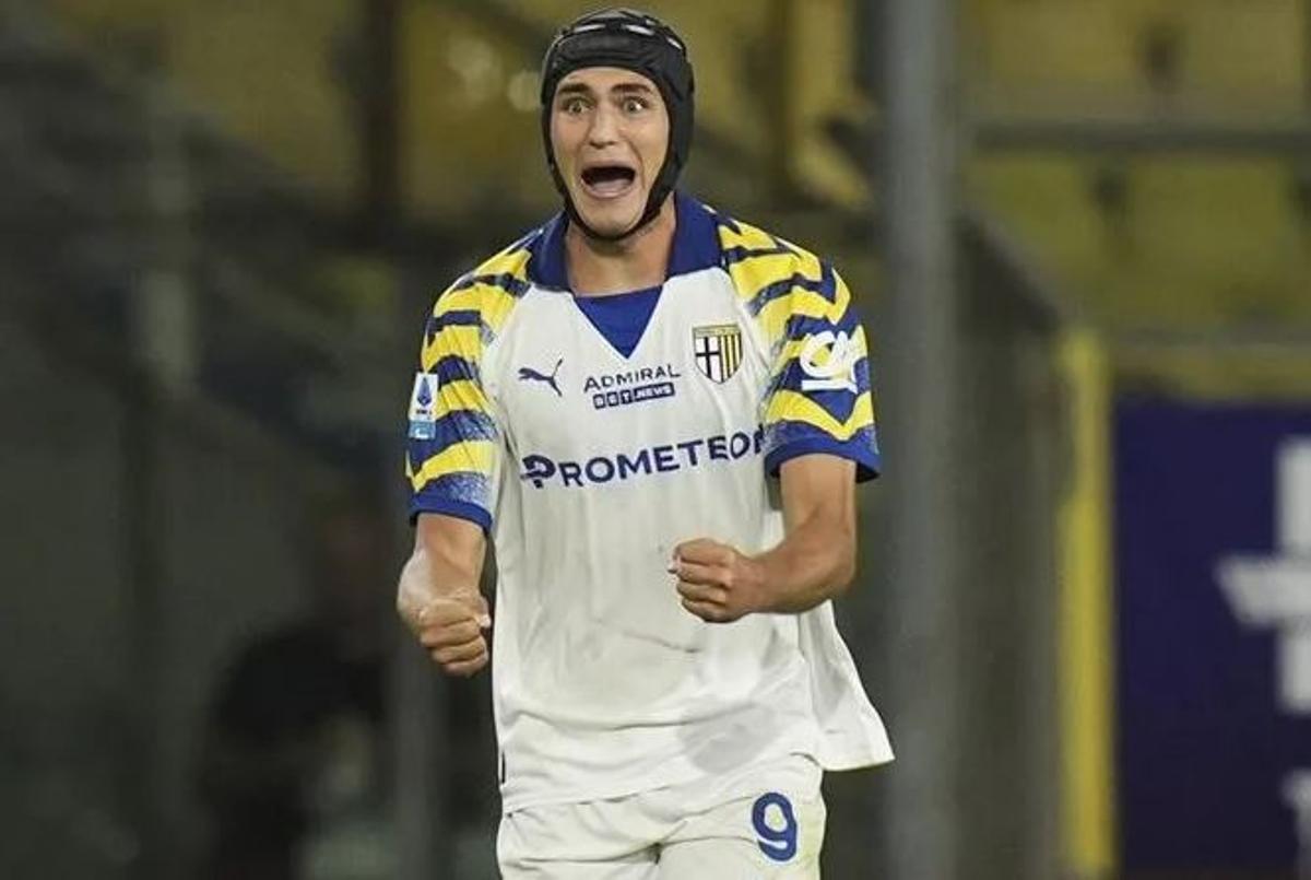 Mateo Pellegrino, en un partido con el Parma