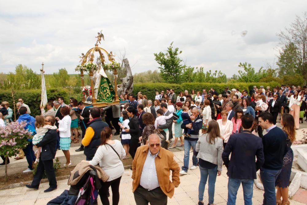 Villaescusa honra a la Virgen del Olmo