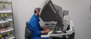 El primer paciente del mundo al que trasplantaron un pulmón con un robot: "El dolor ha sido cero"