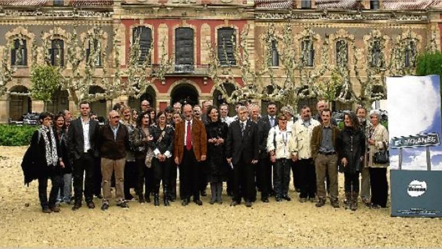 Membres de la delegació del Moianès que l&#039;abril del 2010 van traslladar a                 la Generalitat de Catalunya la petició de formar una comarca