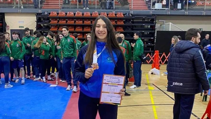 Julia Perales y Manuel Aranda suben al podio en el Campeonato de España de taekwondo