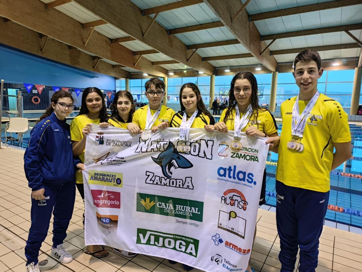 Equipo del CD Natación Zamora.