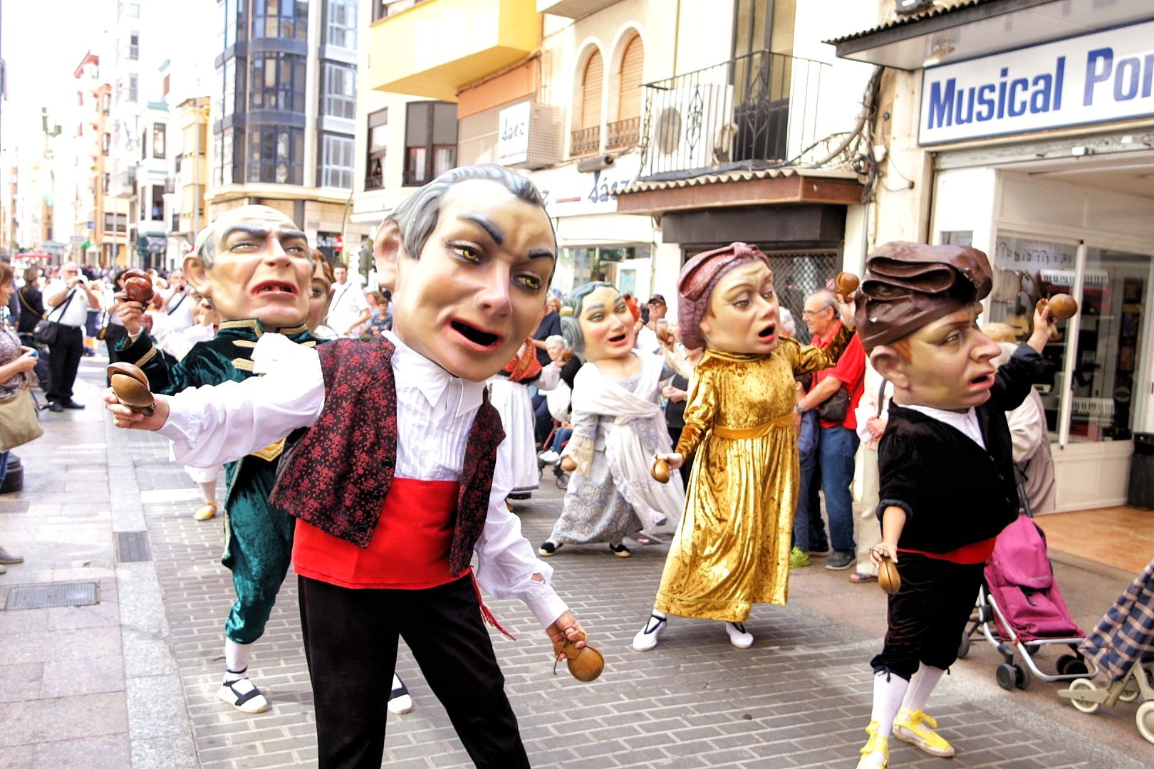 Galería de fotos del pregonet de les festes de Lledó