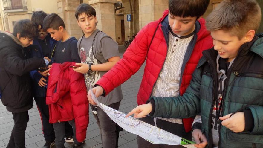 Dilluns els carrers de Manresa s&#039;omplira d&#039;estudiants amb els sus mòbils per participar en una gimcana de geolocalització