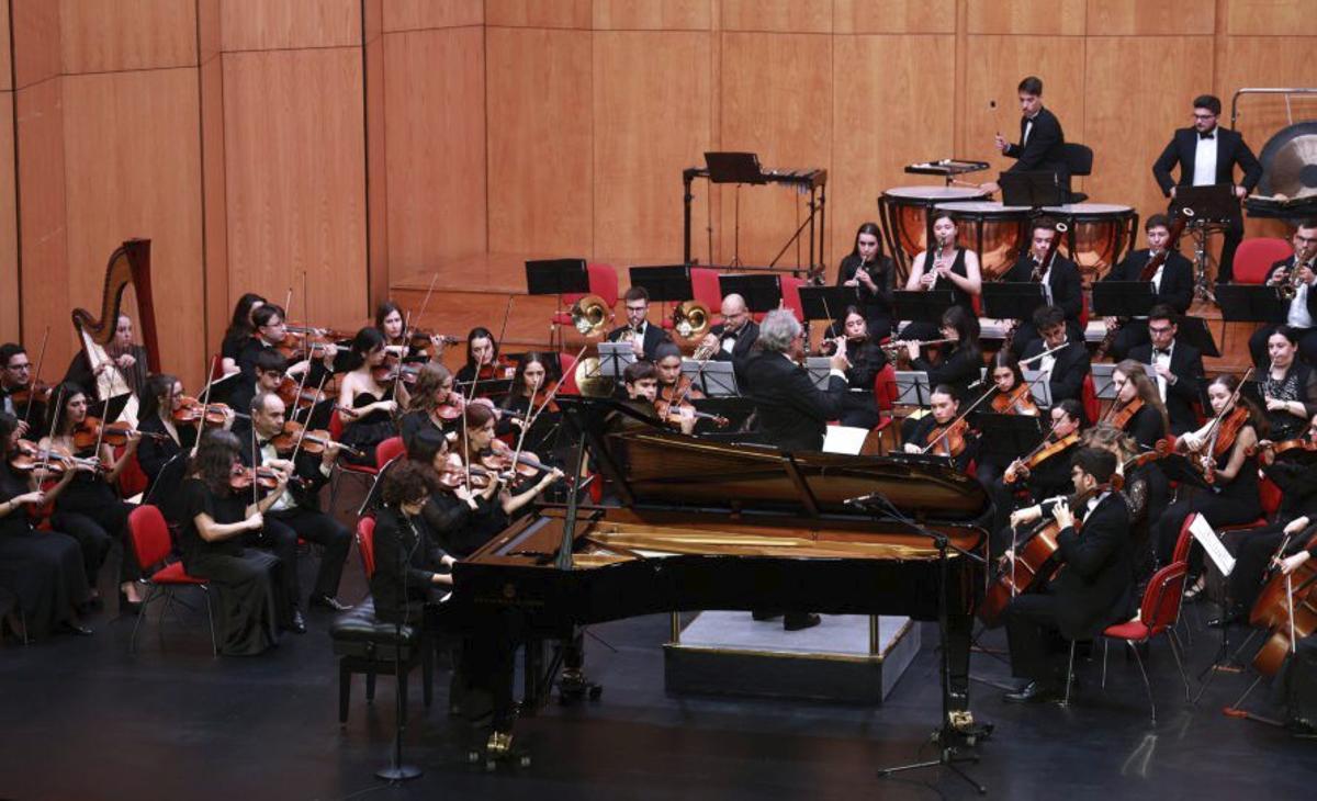 La Orquesta Clásica de Vigo, en un concierto.