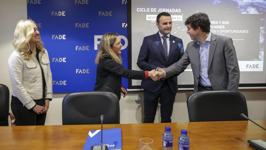 Por la izquierda, Susana García Rama, responsable de la comisión empresarial de UE de FADE, María Calvo, Guillermo Peláez y Jordi Colgan, subdirector de programación del Plan de recuperación.