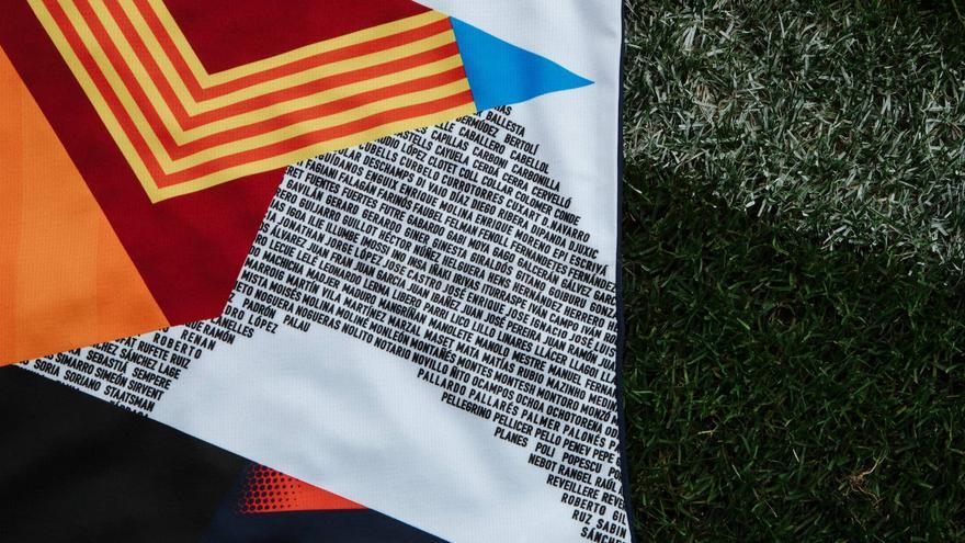 Las camisetas en las que se han inspirado el Valencia y Puma para la &#039;Homenaje Fan&#039;