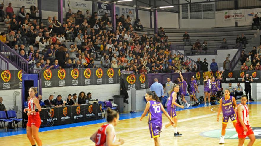 Un encuentro de la reciente fase de ascenso celebrado en el recinto de San Benito -La Laguna-.