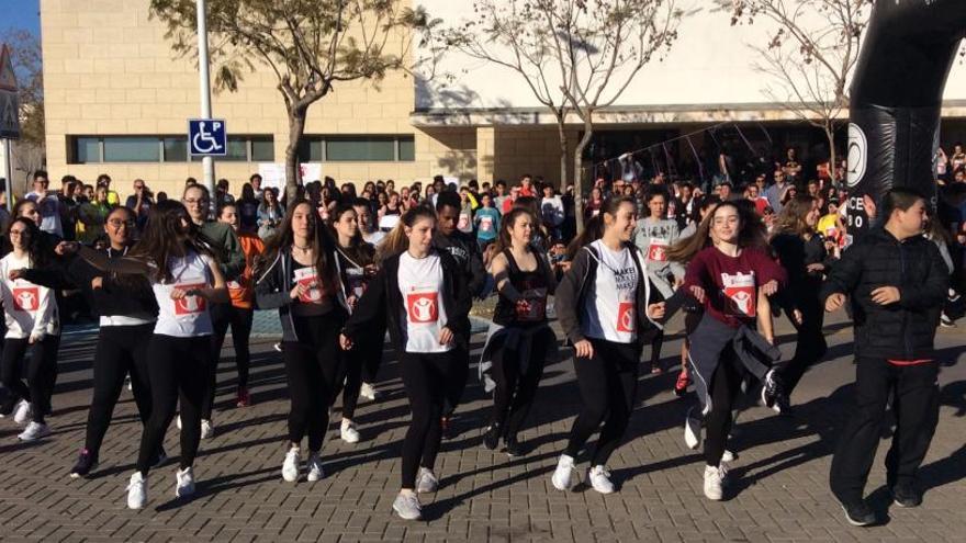 Los alumnos del IES Número 1 de Xàbia se vuelcan en una jornada solidaria a favor de Save The Children en Sudán