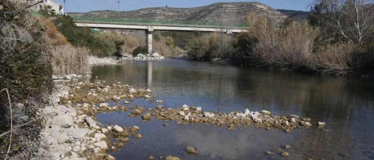 Balance mensual Temperaturas medias ligeramente más altas de lo normal y viento