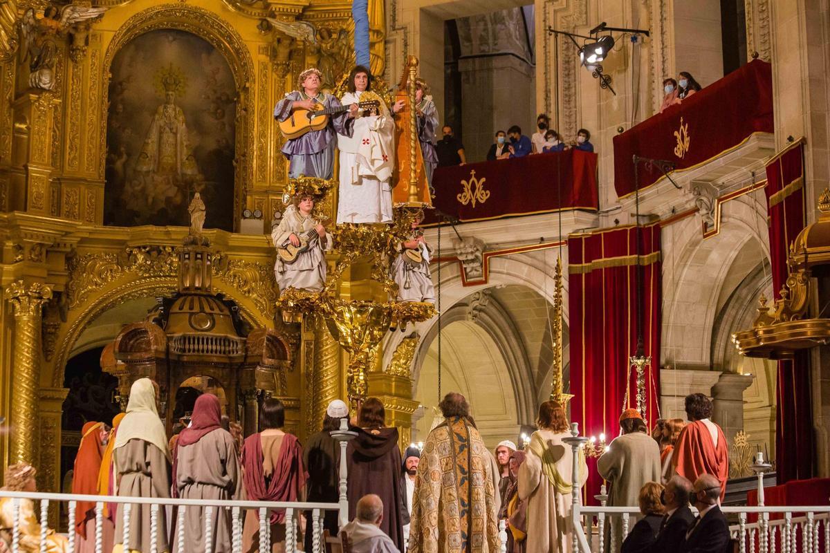 Assaig general del Misteri d'Elx a la Basílica de Santa María.