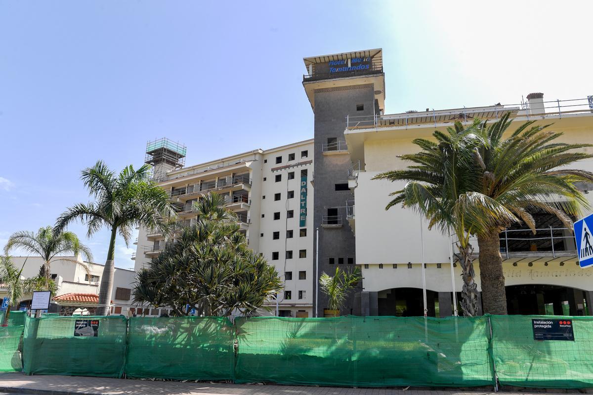El hotel Tamarindos en obras.