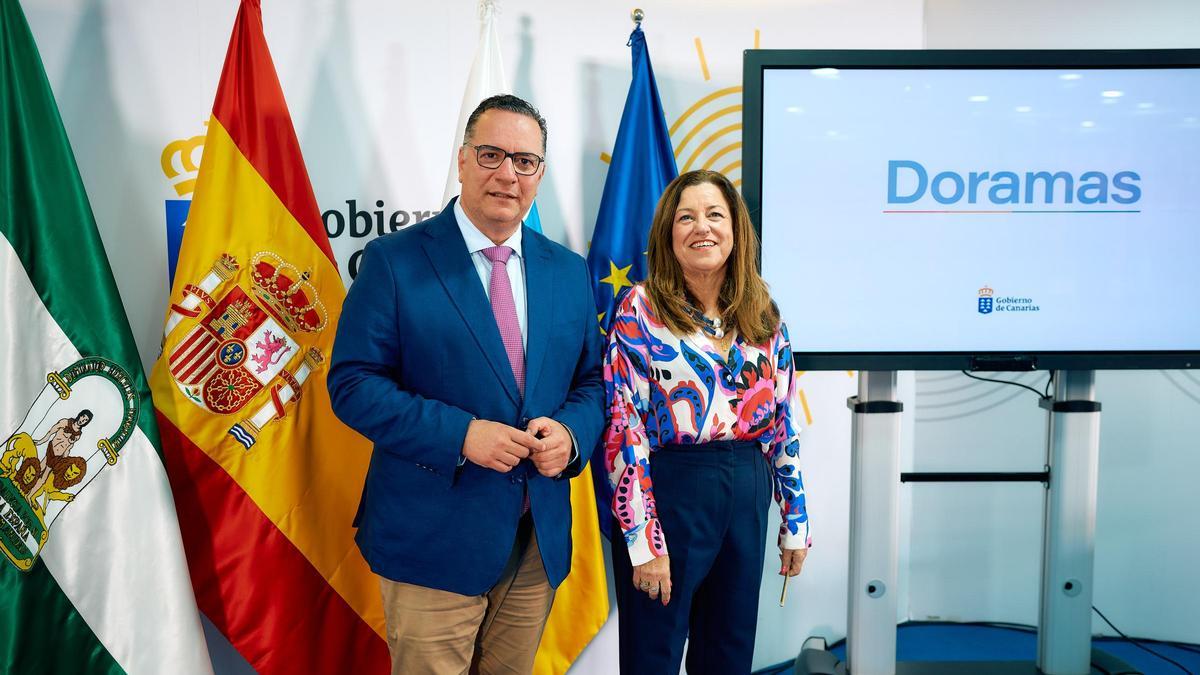 Poli Suárez y Mª Carmen Castillo durante la presentación de la plataforma Doramas.